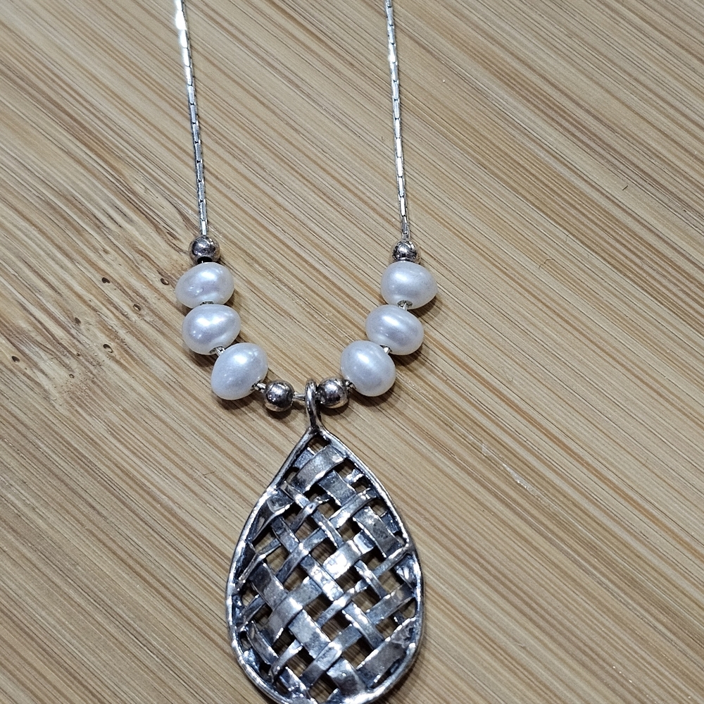PZ Pearl and 925 Silver Basket Weave Teardrop Necklace - Picture 7 of 15